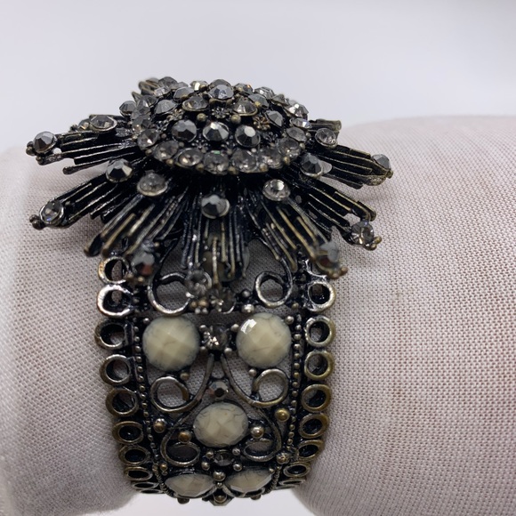 SDLZ Bracelet Statement Lattice Cuff Ornate Flower & Rhinestones - Picture 10 of 13